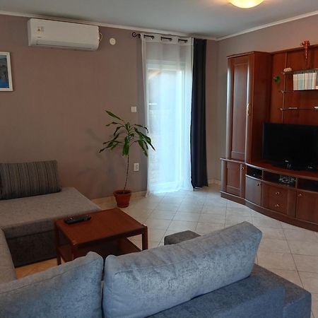 Apartmani Tomljenovic Senj  Δωμάτιο φωτογραφία
